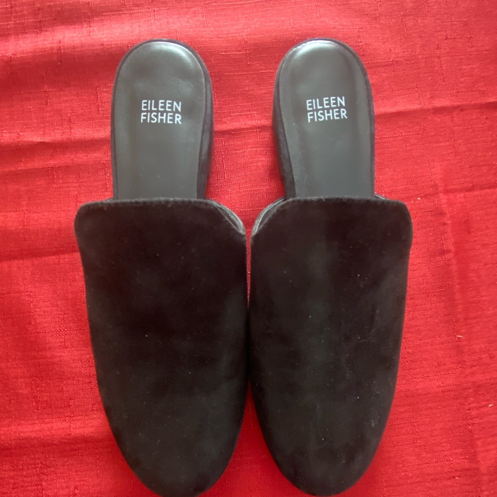 EILEEN FISHER Black suede mules